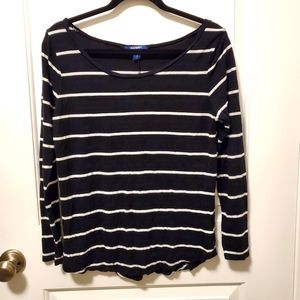 12/$30 🖤🤍 EUC long sleeve black and white top